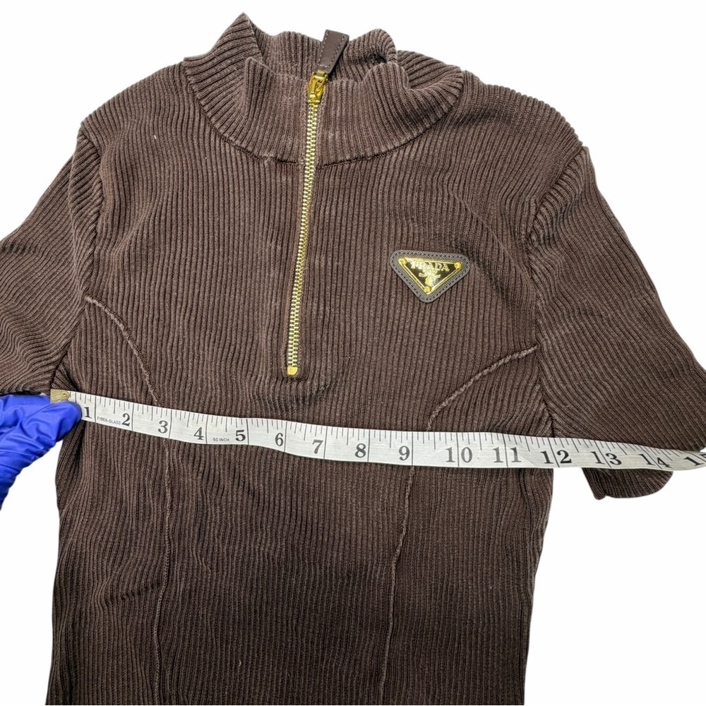 Prada Short Sleeve Top with Gold Zip size 40 equivalent to a 4 - Picture 10 of 10